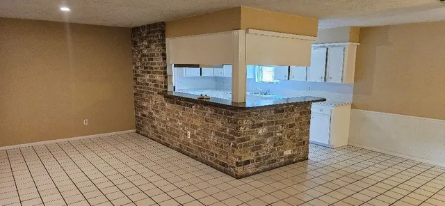 $1,800 | 9331 Meaux Drive, Houston, TX 77031