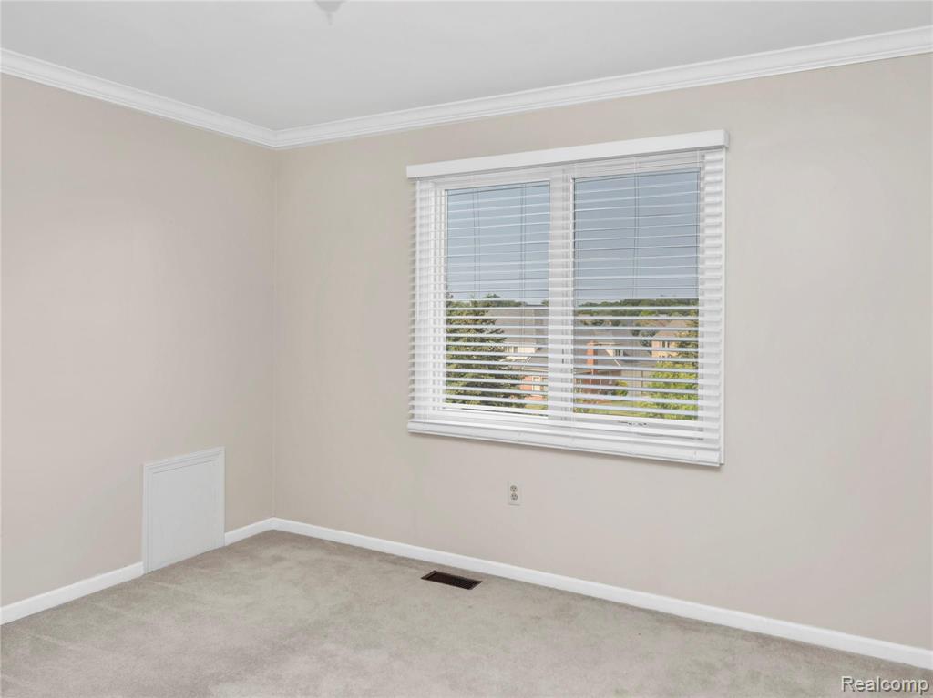 4190 Oak Tree Circle Rochester, MI 48306 - Photo 18 of 34