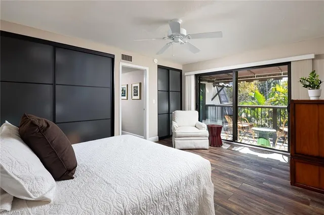 $895,000 | 465 Broad Avenue South, Unit 1A, Naples, FL 34102