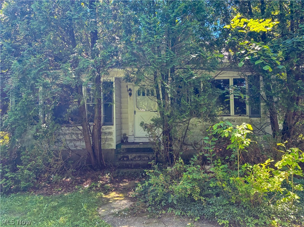 886 West Webb Road Mineral Ridge, OH 44440 - Photo 1 of 1 Gallery Image 1