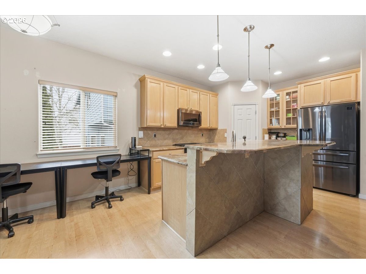 6366 Southeast 33rd Way Gresham, OR 97080 - Photo 12 of 31