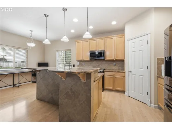 $499,950 | 6366 Southeast 33rd Way, Gresham, OR 97080