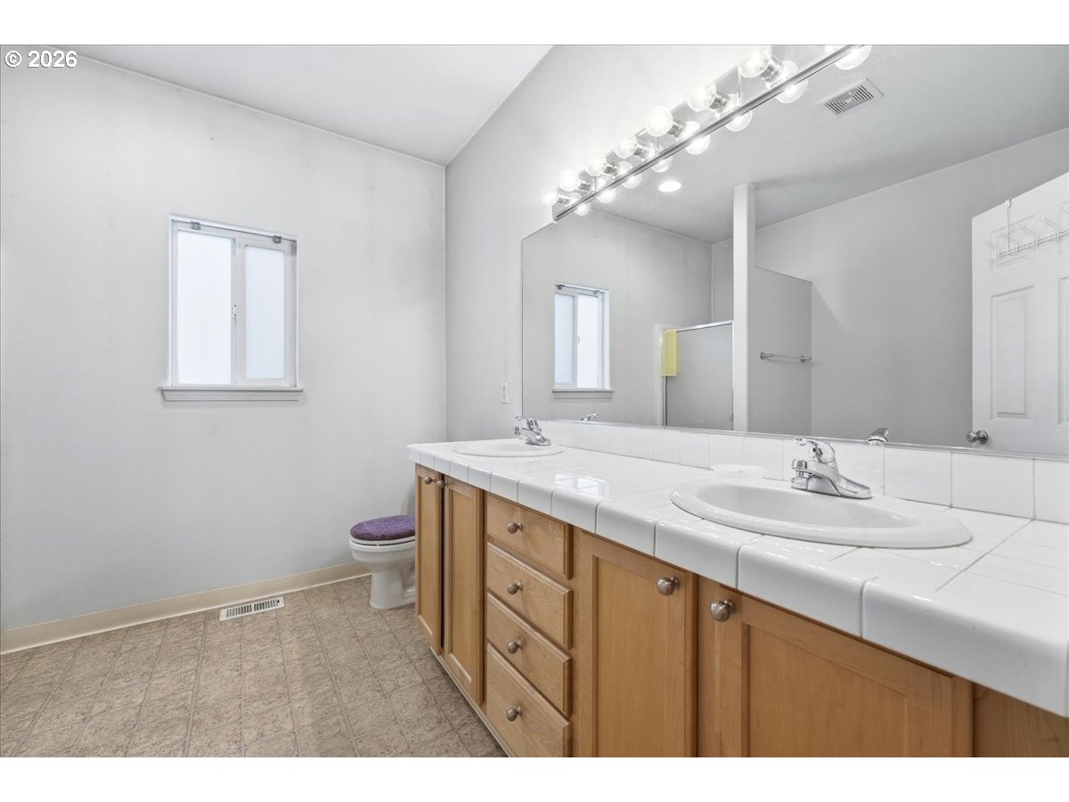 6366 Southeast 33rd Way Gresham, OR 97080 - Photo 23 of 31