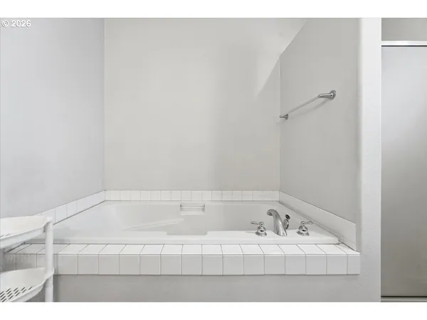 $499,950 | 6366 Southeast 33rd Way, Gresham, OR 97080