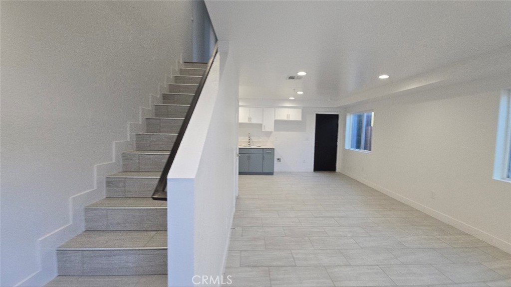 10415 1/2 Avalon Boulevard Los Angeles, CA 90003 - Photo 8 of 24 a view of entryway and hall