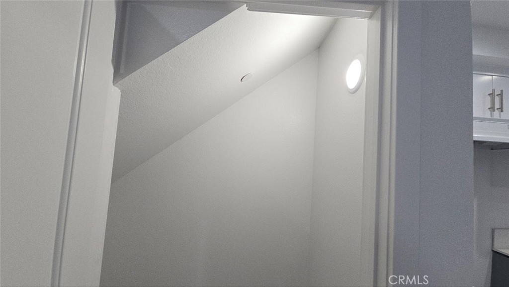 10415 1/2 Avalon Boulevard Los Angeles, CA 90003 - Photo 10 of 24 a view of a hallway