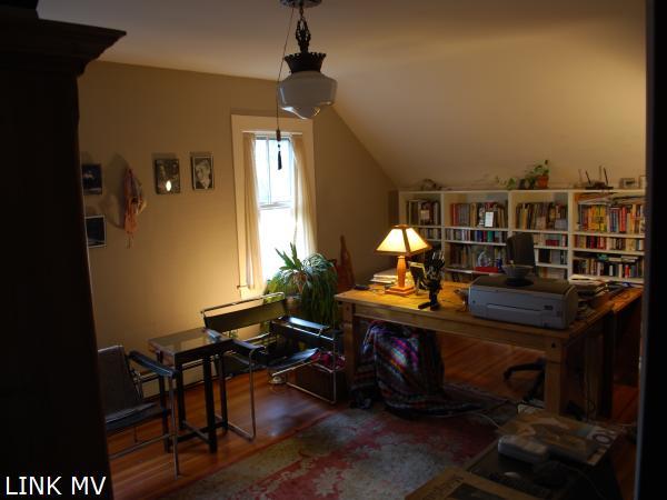 112 Edgartown Road Vineyard Haven, MA 02568 - Photo 5 of 9 http://d1qzqeyxiitrap.cloudfront.net/photos/19348/600/b23f9109.jpg