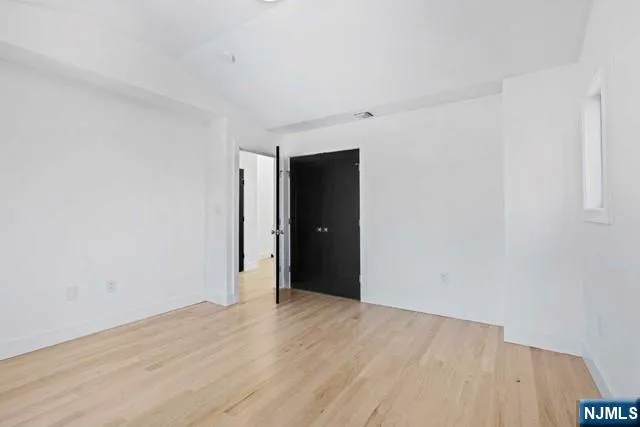 $7,800 | 425 Grandview Place, Fort Lee, NJ 07024