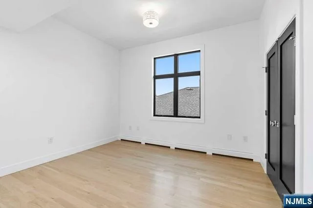 $7,800 | 425 Grandview Place, Fort Lee, NJ 07024