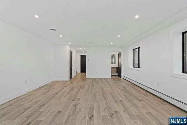 $7,800 | 425 Grandview Place, Fort Lee, NJ 07024