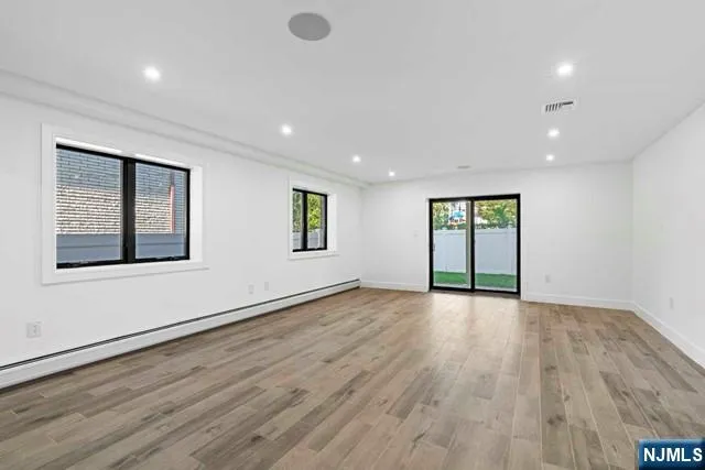 $7,800 | 425 Grandview Place, Fort Lee, NJ 07024