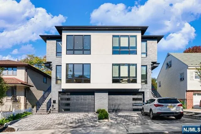 $7,800 | 425 Grandview Place, Fort Lee, NJ 07024