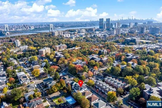 $7,800 | 425 Grandview Place, Fort Lee, NJ 07024