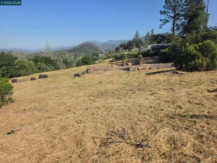 $695,000 | 558 Community Hall Lane, St. Helena, CA 94574