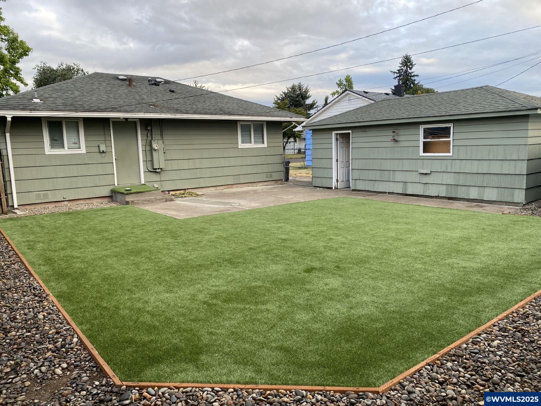 305 Northeast Davidson Street Albany, OR 97321 - Photo 14 of 16