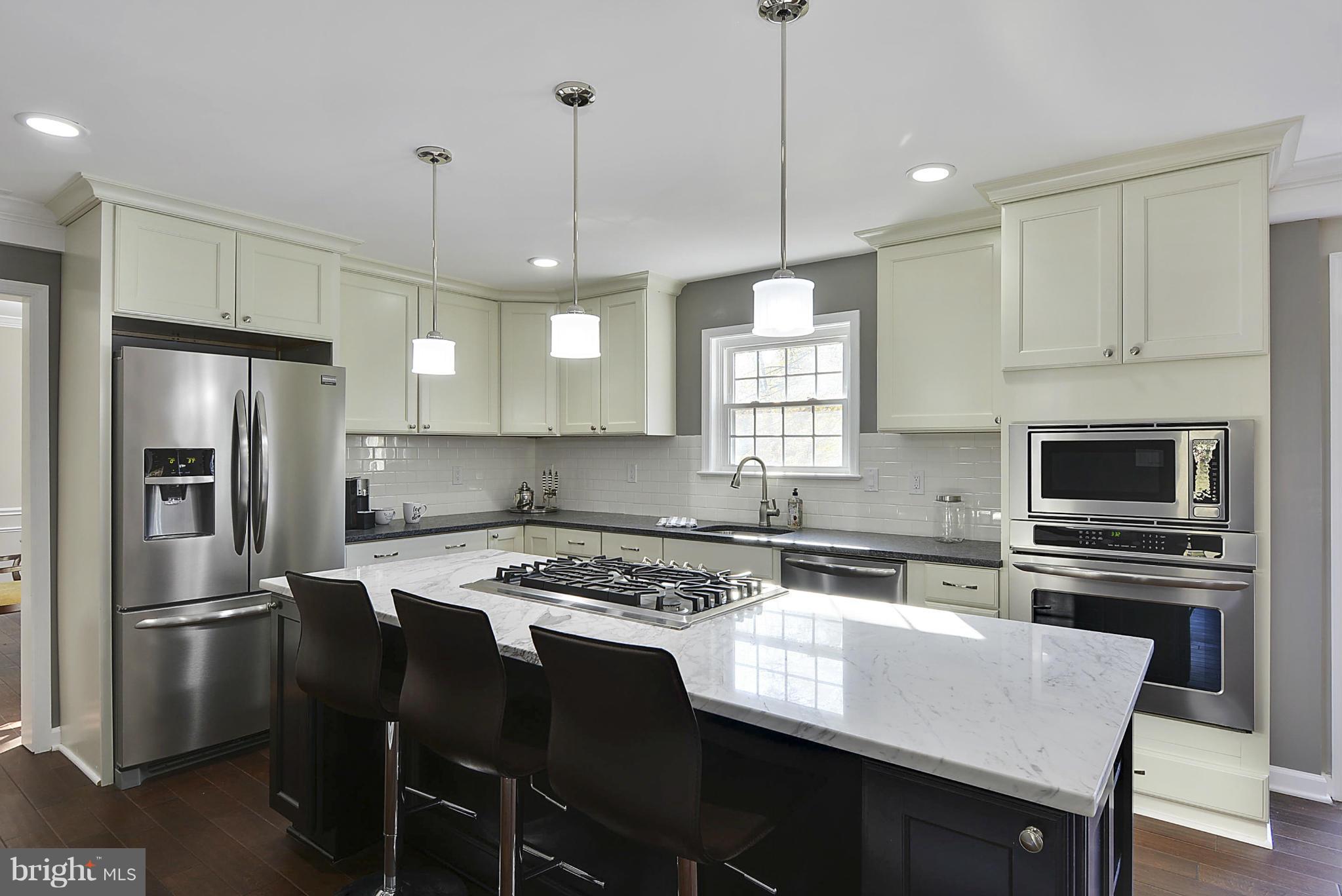 1171 Old Stable Road McLean, VA 22102 - Photo 3 of 30 Kitchen with high end cabinetry and granite