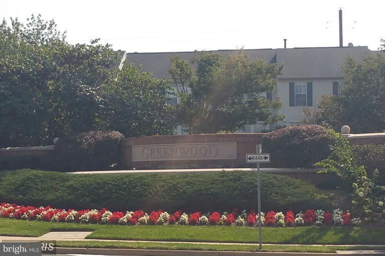 6367 Racetec Place Springfield, VA 22150 - Photo 11 of 25 a view of a bunch of flowers and green space