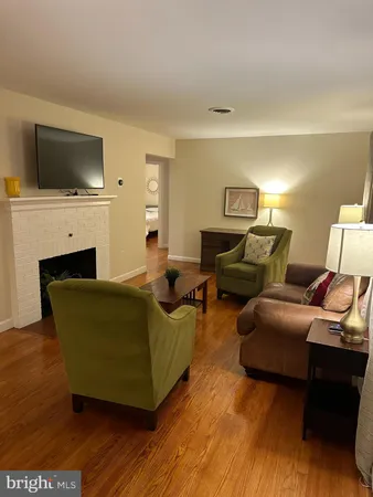 $2,600 | 8754 Signal Hill Road, Manassas, VA 20110