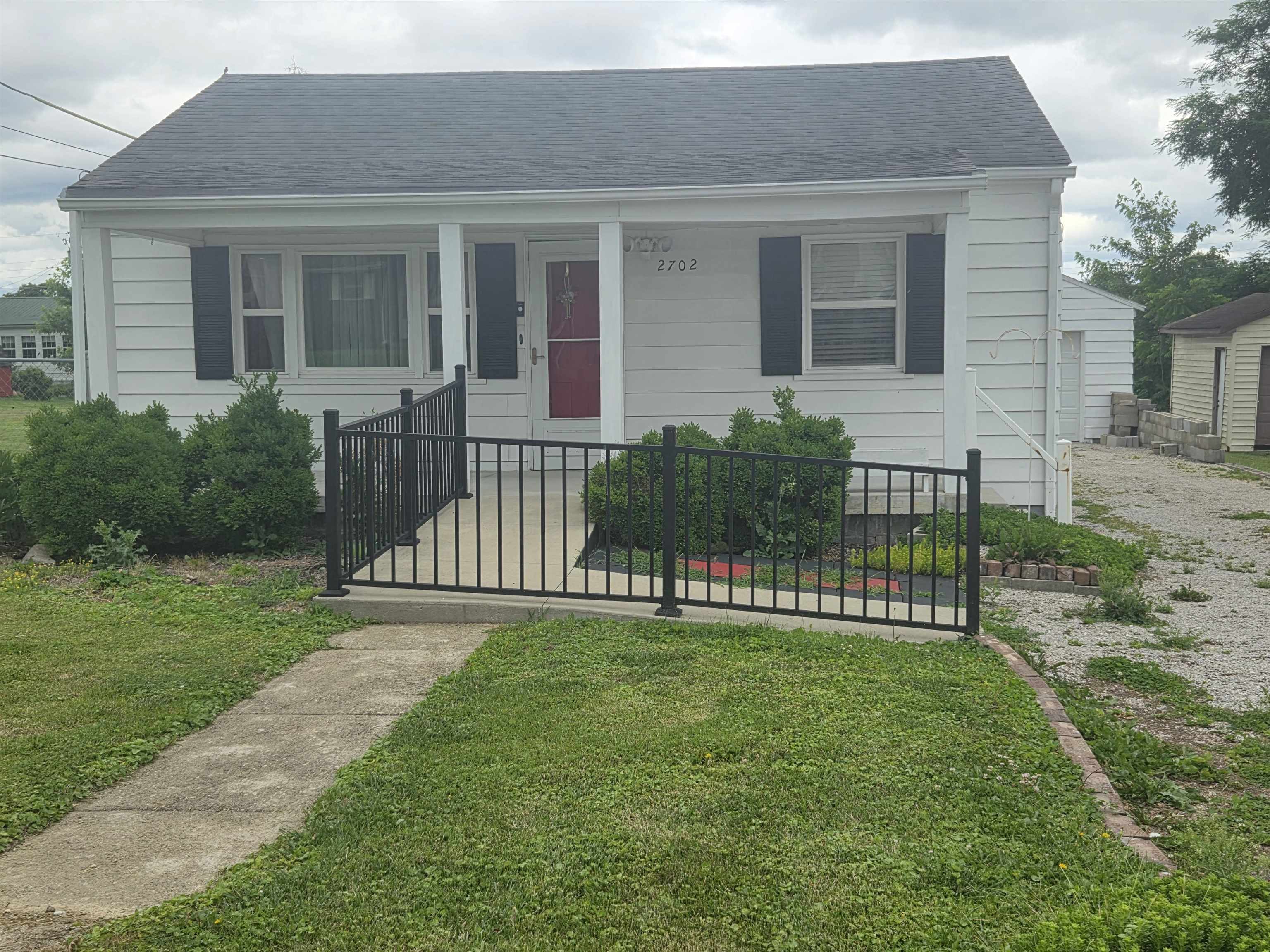 2702 Fields Avenue Flatwoods, KY 41139 - Photo 2 of 2