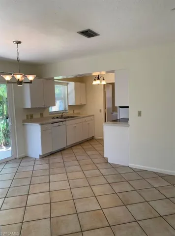 $925,000 | 595 101st Avenue North, Naples, FL 34108