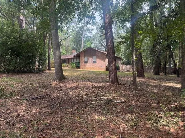 $1,800 | 394 Castleton Circle, Tallahassee, FL 32312