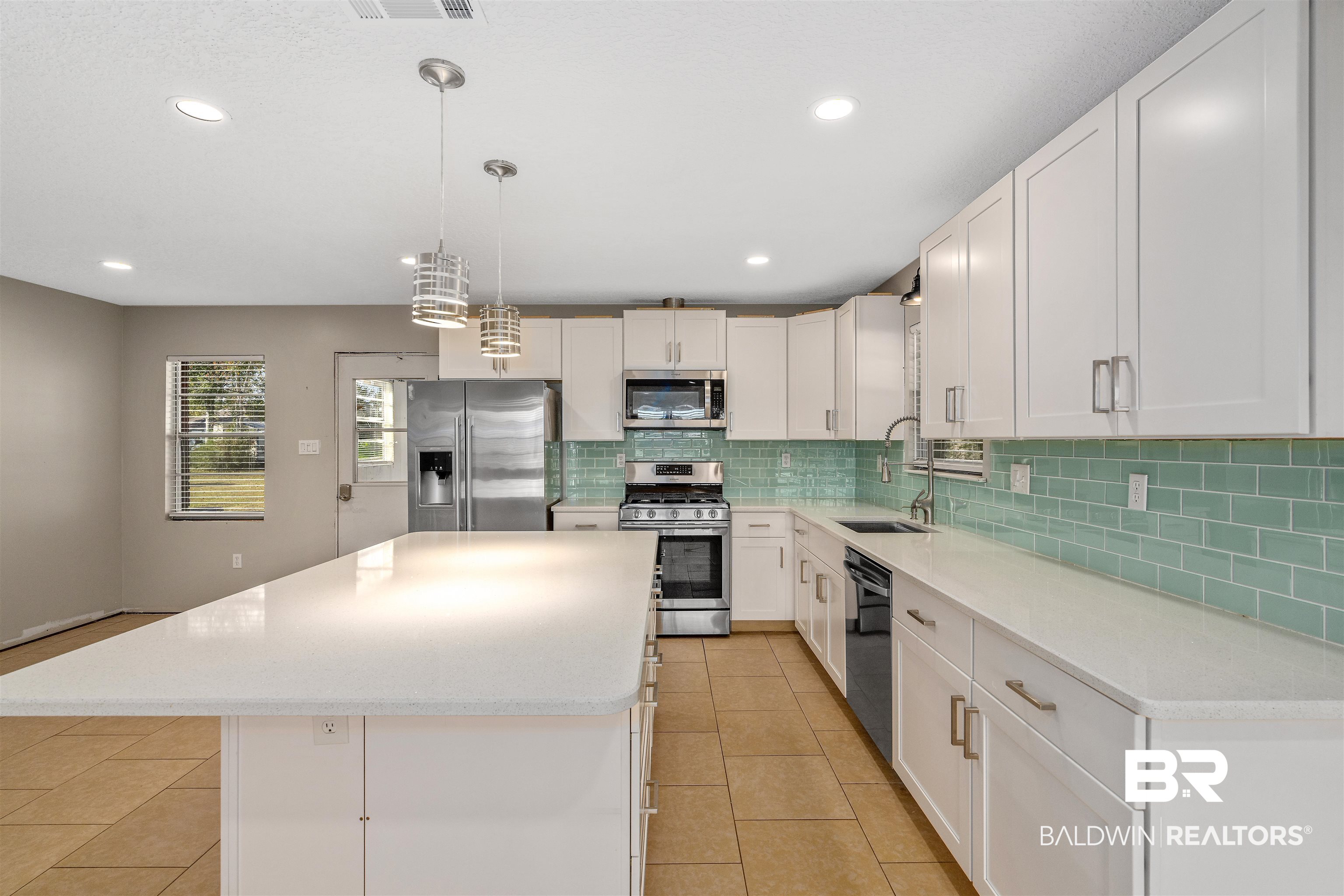 207 Northeast 3rd Street Summerdale, AL 36580 - Photo 5 of 33