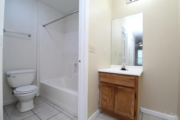 $1,195 | 601 North 61st Avenue, Unit D, Pensacola, FL 32506