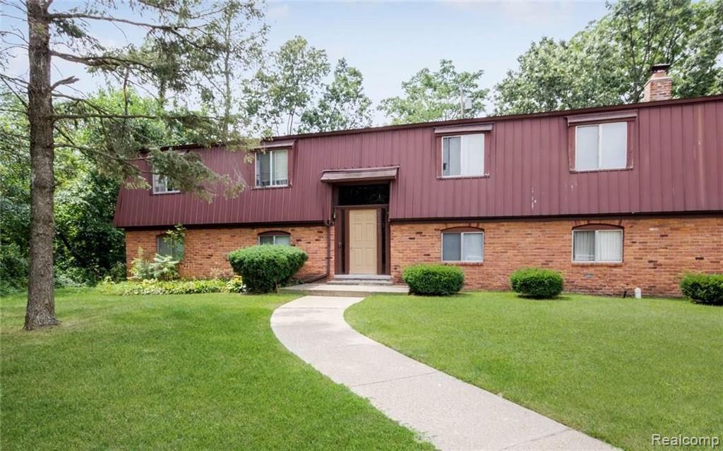 2171 Decker Road, Unit 44 Walled Lake, MI 48390 - Photo 1 of 15