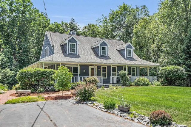 $1,650 | 10 Wallace Brook Road, Brookline, NH 03033