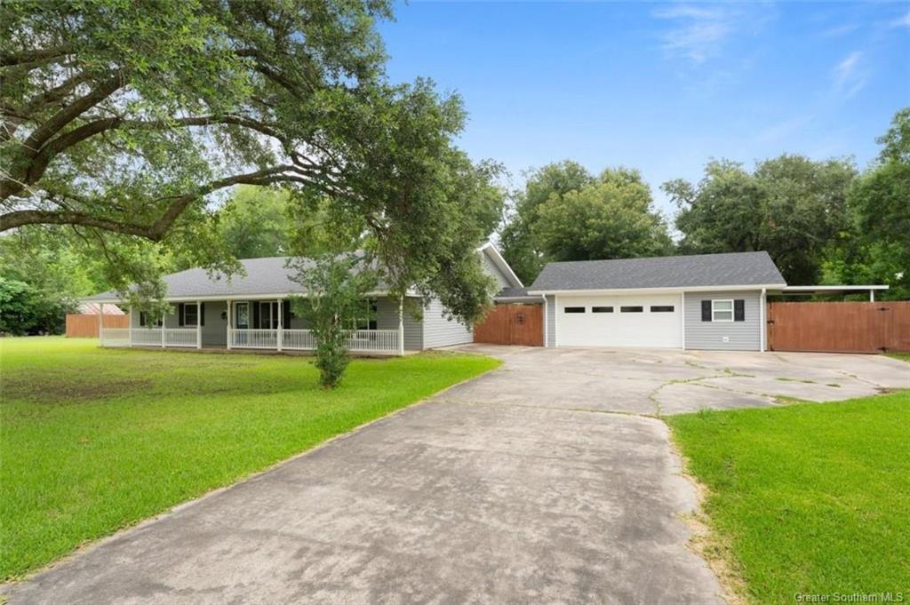 8274 Frontage Road Iowa, LA 70647 - Photo 2 of 35