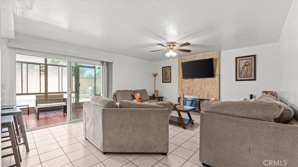 809 East Cyrene Street Carson, CA 90746 - Photo 11 of 47