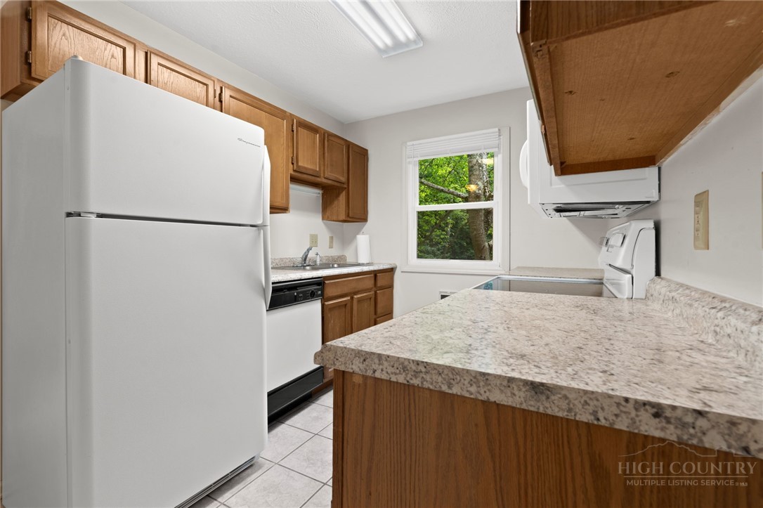 500 Poplar Grove Road Boone, NC 28607 - Photo 13 of 47