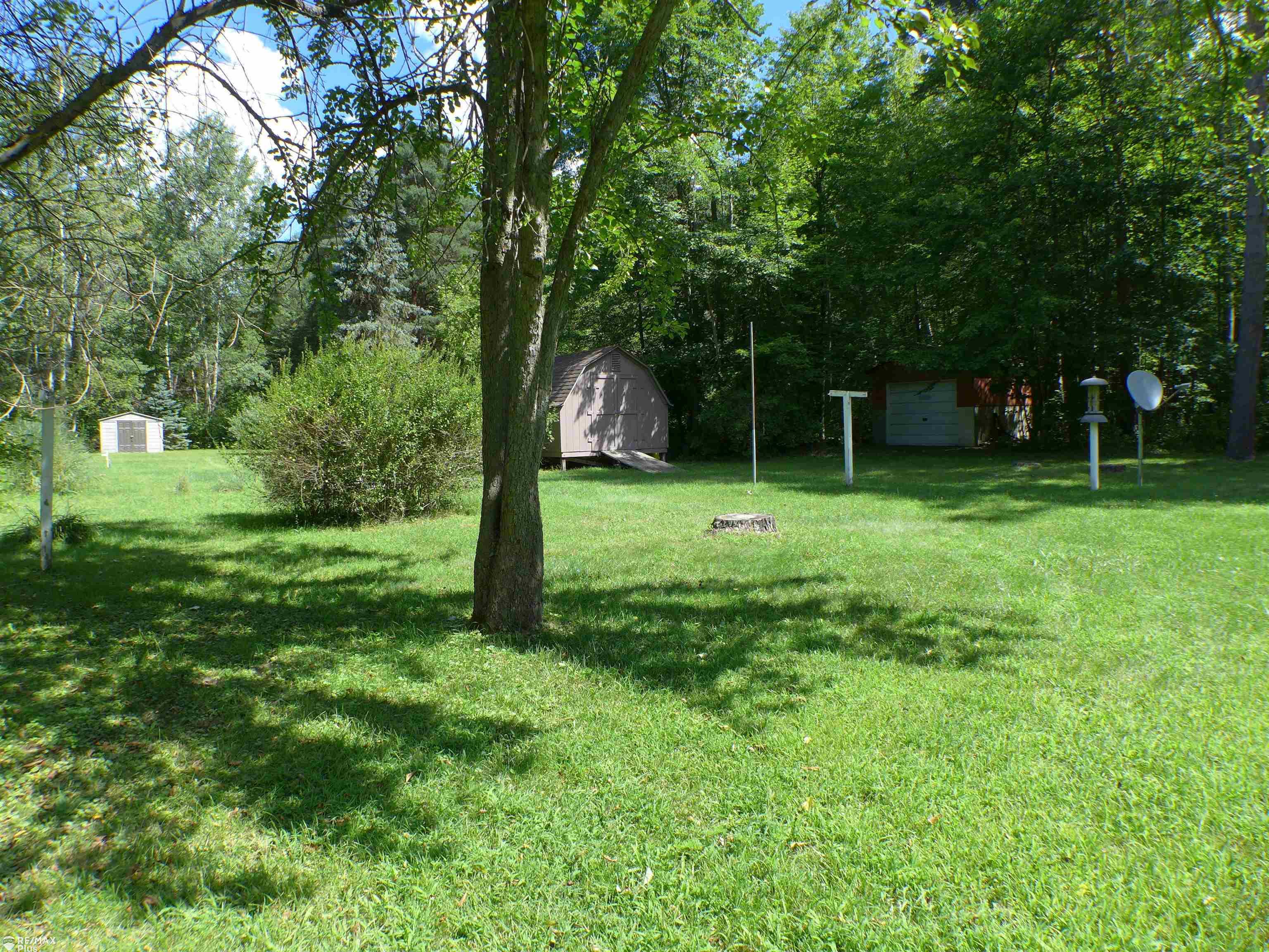 4696 Hanes Road Vassar, MI 48768 - Photo 29 of 32 50085829-28.JPG