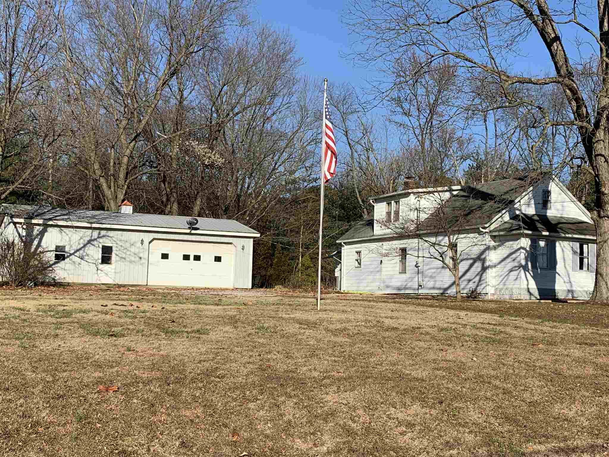 457 South Truman Road Jasper, IN 47546 - Photo 2 of 10 Gallery Image 2