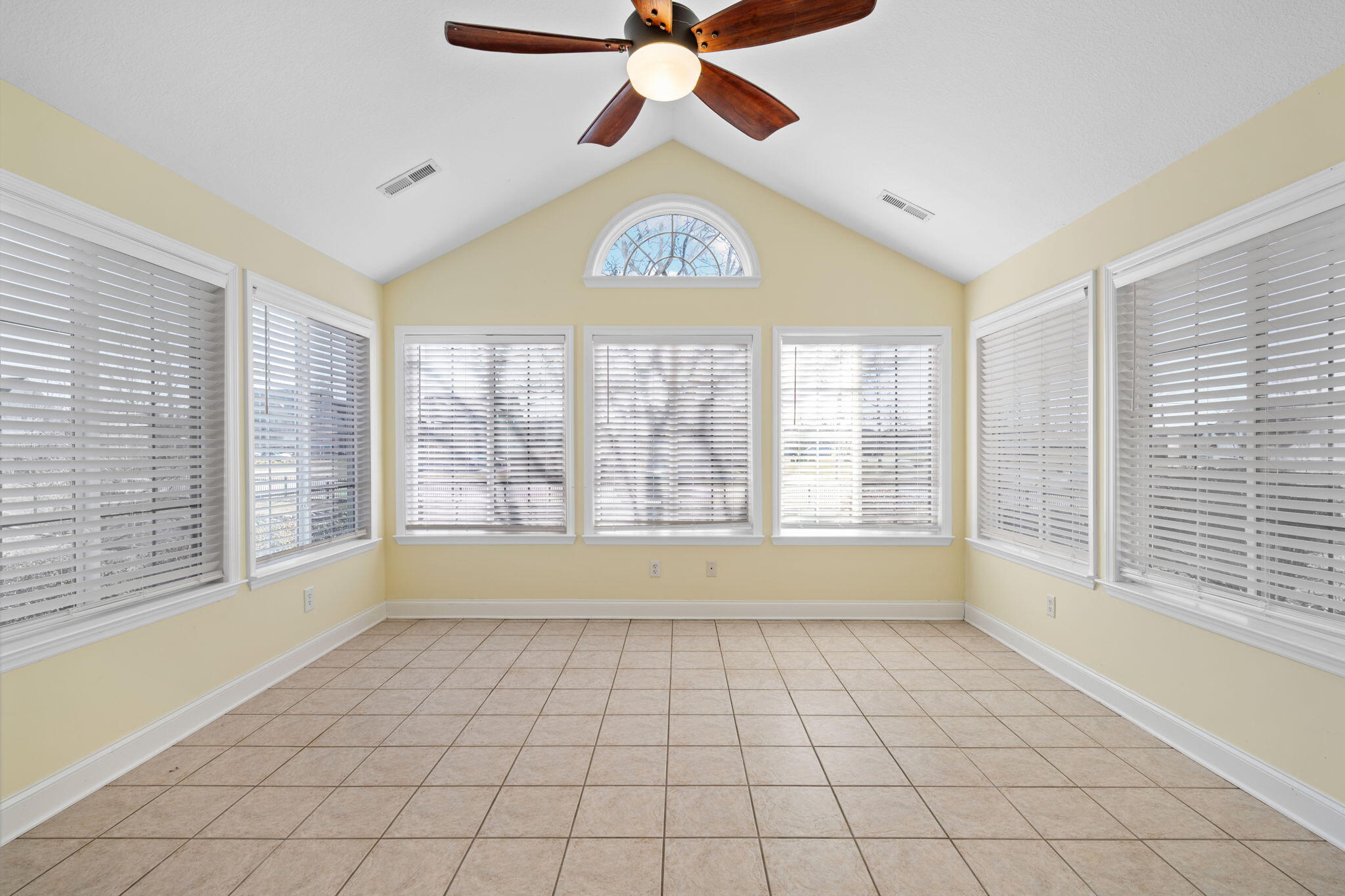 2541 Baskette Way Chattanooga, TN 37421 - Photo 13 of 24 40-web-or-mls-DSC_8123