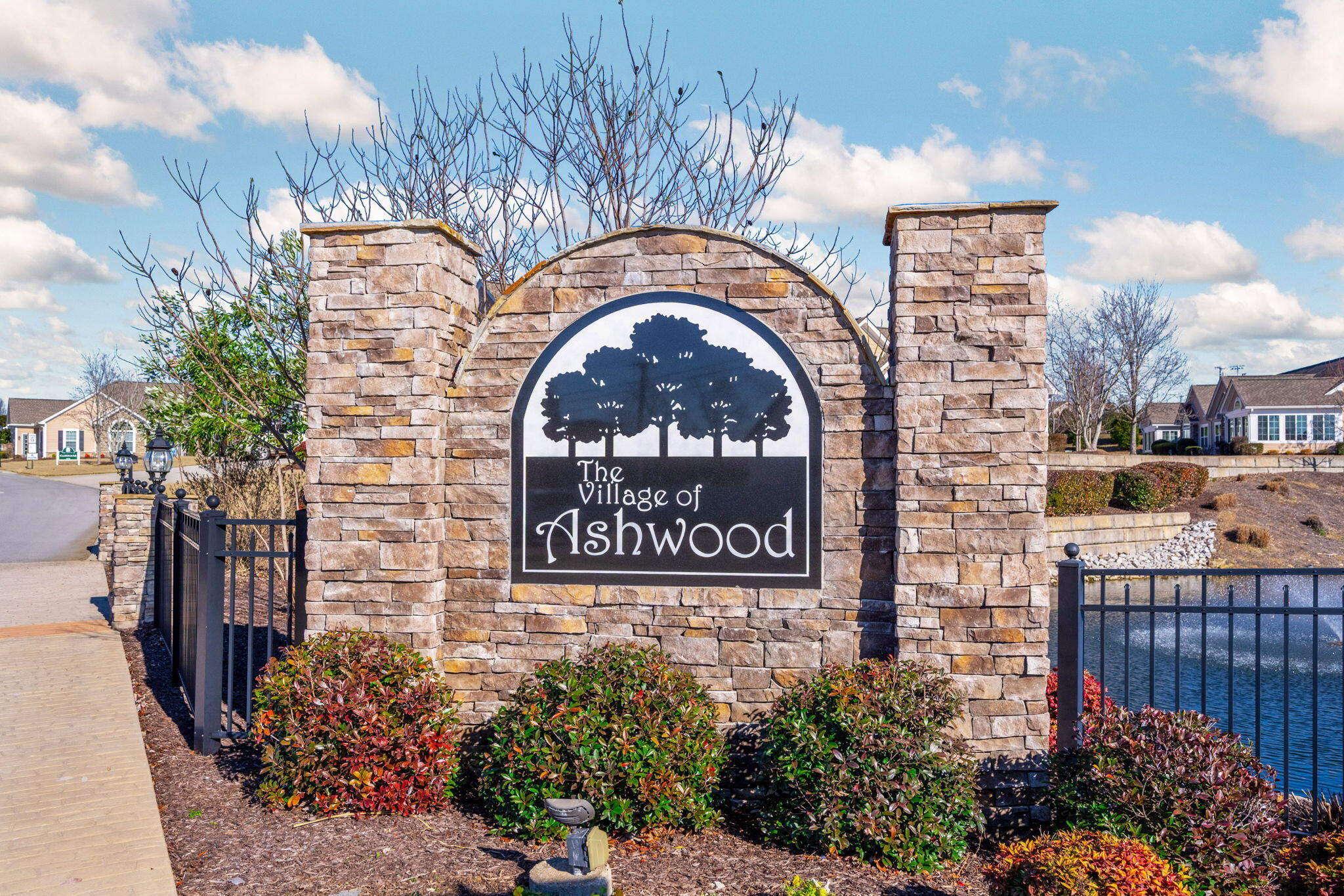 2541 Baskette Way Chattanooga, TN 37421 - Photo 4 of 24 44-web-or-mls-DSC_8133