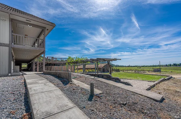 $1,590,000 | 590 Pleasant Avenue, Santa Rosa, CA 95403