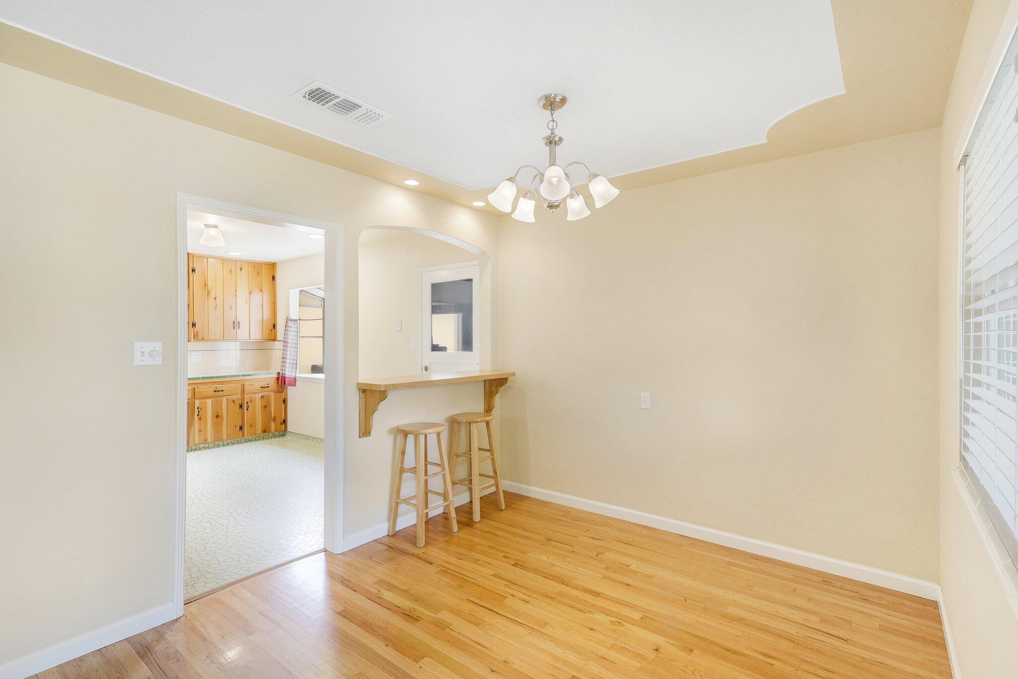 754 Ridge Road Redding, CA 96003 - Photo 8 of 29 17-web-or-mls-8Q0A1317