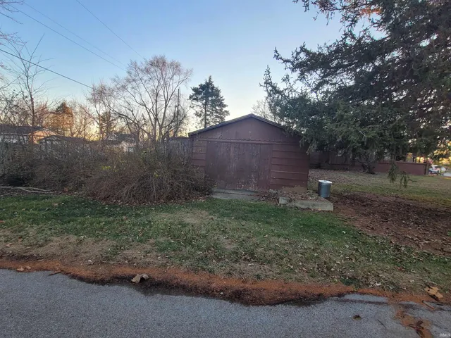 $125,000 | 9609 White Street, Clarks Hill, IN 47930