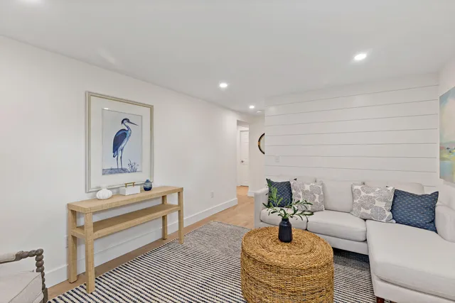 $950,000 | 33 Dexter Avenue, Sandwich, MA 02563