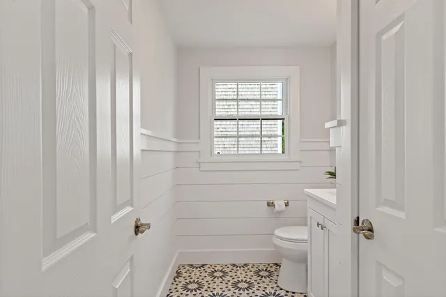 $950,000 | 33 Dexter Avenue, Sandwich, MA 02563