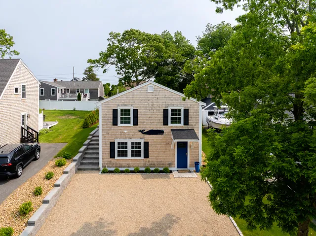 $950,000 | 33 Dexter Avenue, Sandwich, MA 02563