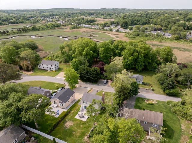 $950,000 | 33 Dexter Avenue, Sandwich, MA 02563