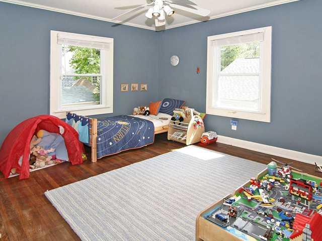 146 Berkley Road Indianapolis, IN 46208 - Photo 12 of 19 Gallery Image 12