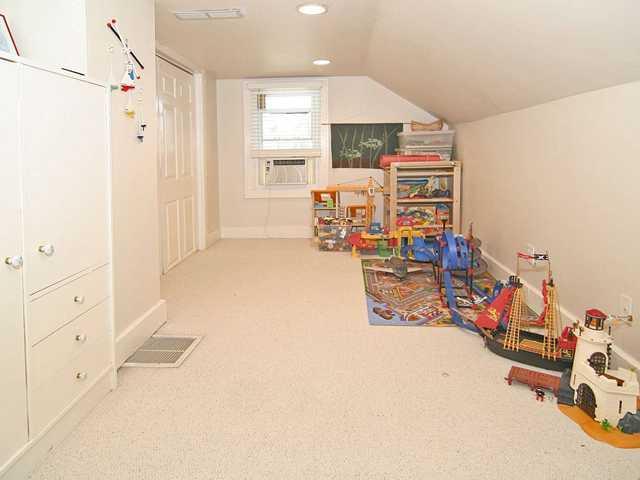 146 Berkley Road Indianapolis, IN 46208 - Photo 15 of 19 Gallery Image 15