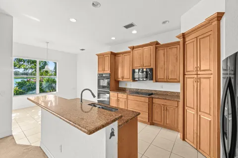 $689,900 | 8688 Woodgrove Harbor Lane, Boynton Beach, FL 33473