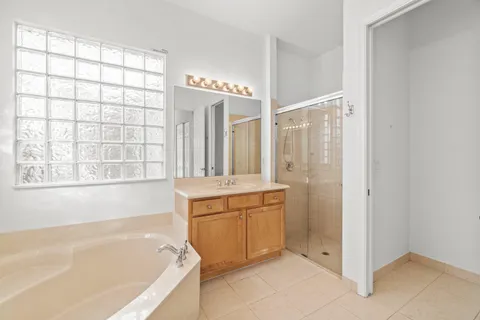 $689,900 | 8688 Woodgrove Harbor Lane, Boynton Beach, FL 33473