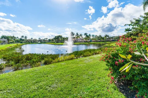 $689,900 | 8688 Woodgrove Harbor Lane, Boynton Beach, FL 33473