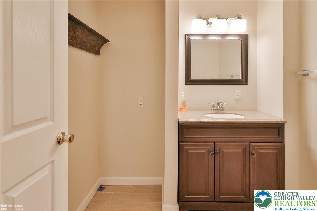 2811 Kingsview Avenue Easton, PA 18045 - Photo 14 of 76