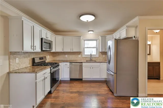 $3,200 | 2811 Kingsview Avenue, Easton, PA 18045